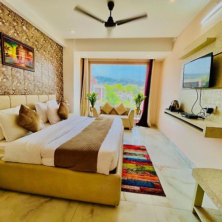 Hotel Golden Temple View By La Casa, Amritsar #Top Rated #Most Awarded #Swimming Pool #Prime Location #Luxury Rooms #Parking #Rooftop Cafe Exteriér fotografie