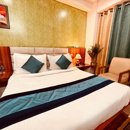 Hotel Golden Temple View By La Casa, Amritsar #Top Rated #Most Awarded #Swimming Pool #Prime Location #Luxury Rooms #Parking #Rooftop Cafe Exteriér fotografie