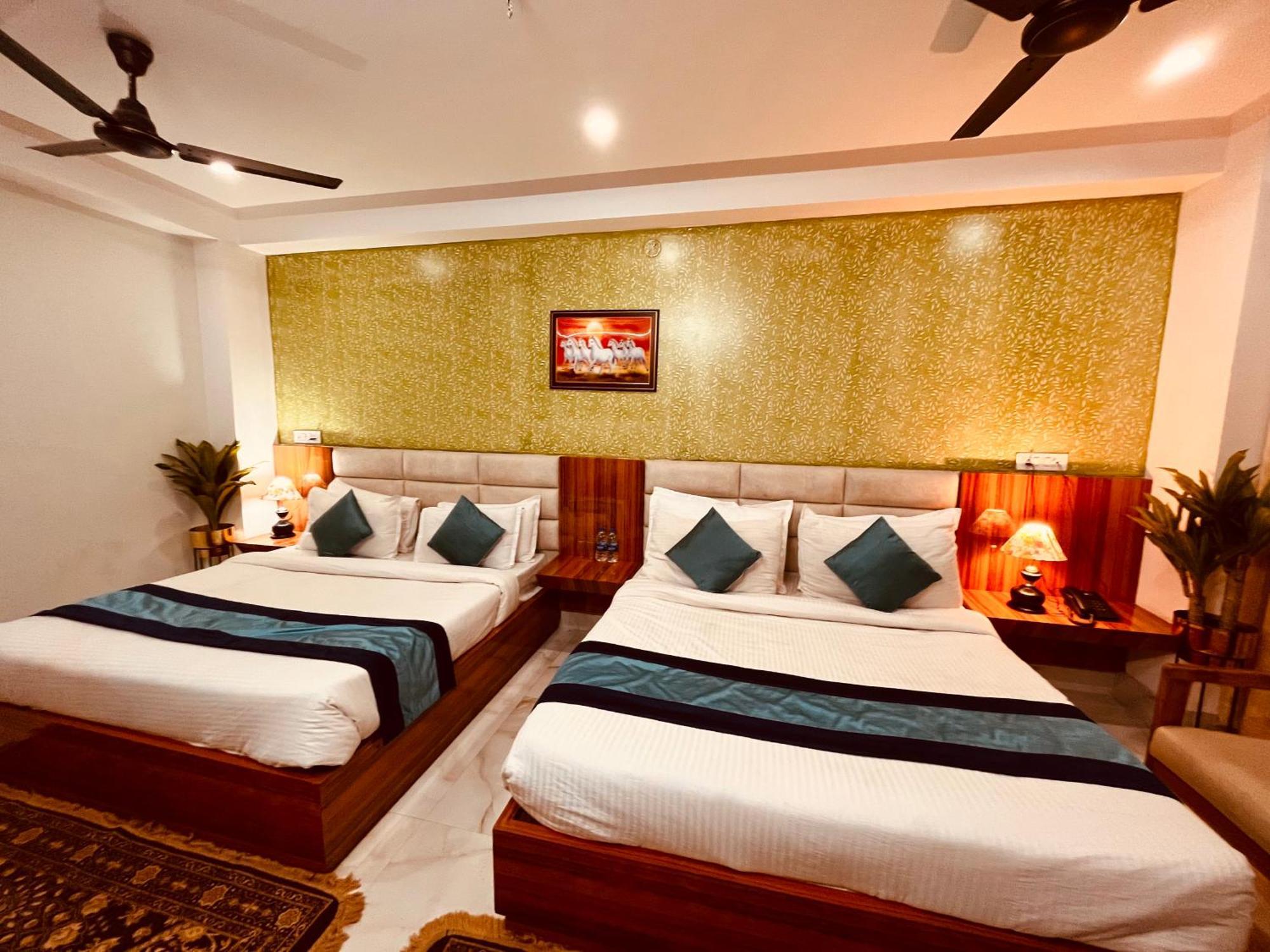 Hotel Golden Temple View By La Casa, Amritsar #Top Rated #Most Awarded #Swimming Pool #Prime Location #Luxury Rooms #Parking #Rooftop Cafe Exteriér fotografie