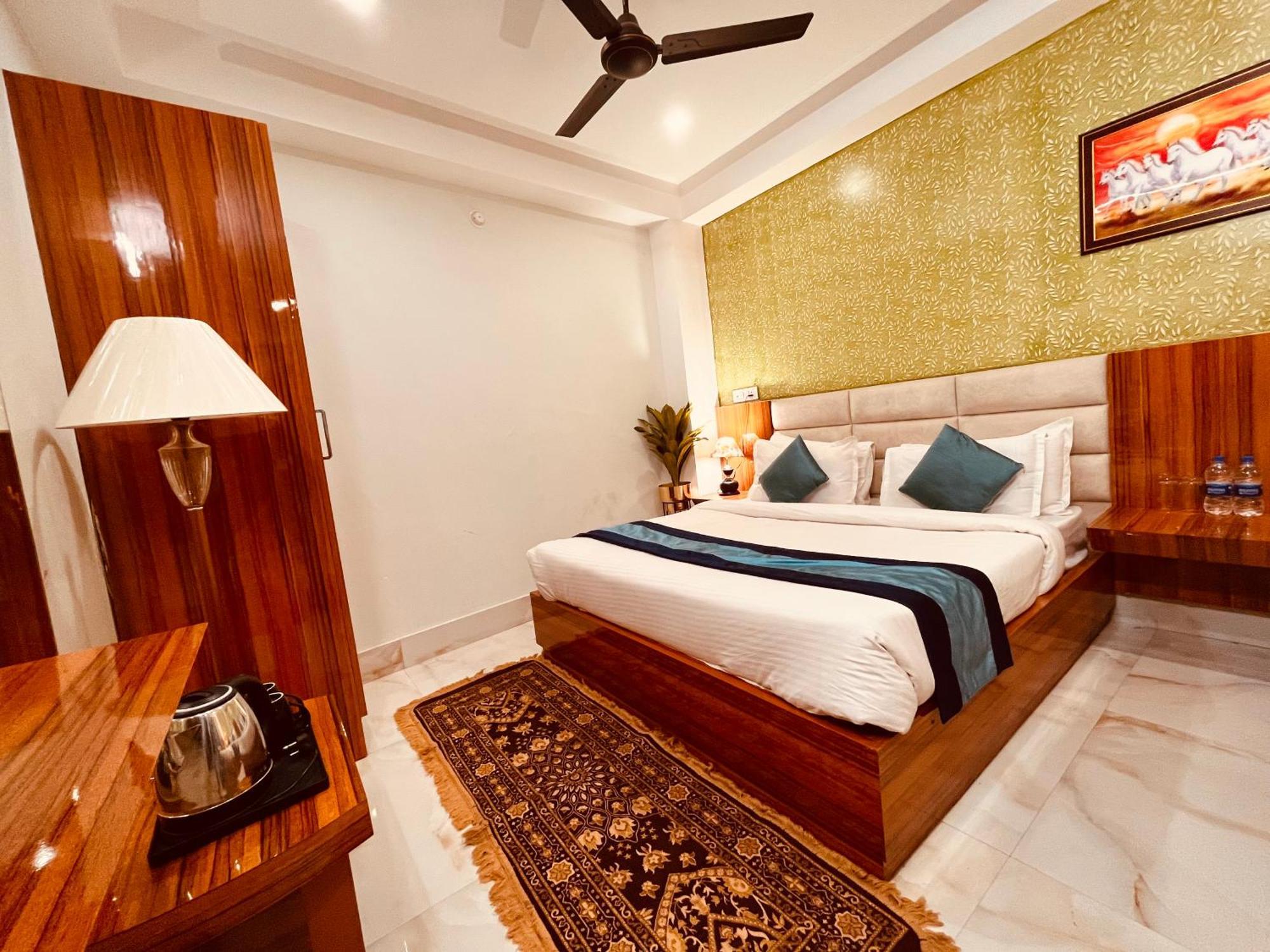 Hotel Golden Temple View By La Casa, Amritsar #Top Rated #Most Awarded #Swimming Pool #Prime Location #Luxury Rooms #Parking #Rooftop Cafe Exteriér fotografie