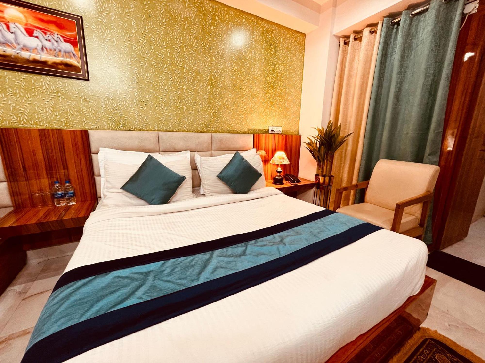 Hotel Golden Temple View By La Casa, Amritsar #Top Rated #Most Awarded #Swimming Pool #Prime Location #Luxury Rooms #Parking #Rooftop Cafe Exteriér fotografie