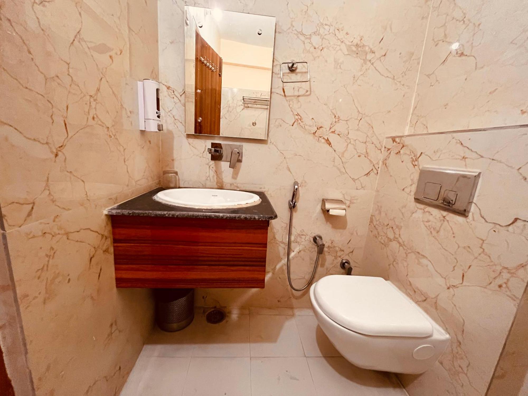 Hotel Golden Temple View By La Casa, Amritsar #Top Rated #Most Awarded #Swimming Pool #Prime Location #Luxury Rooms #Parking #Rooftop Cafe Exteriér fotografie