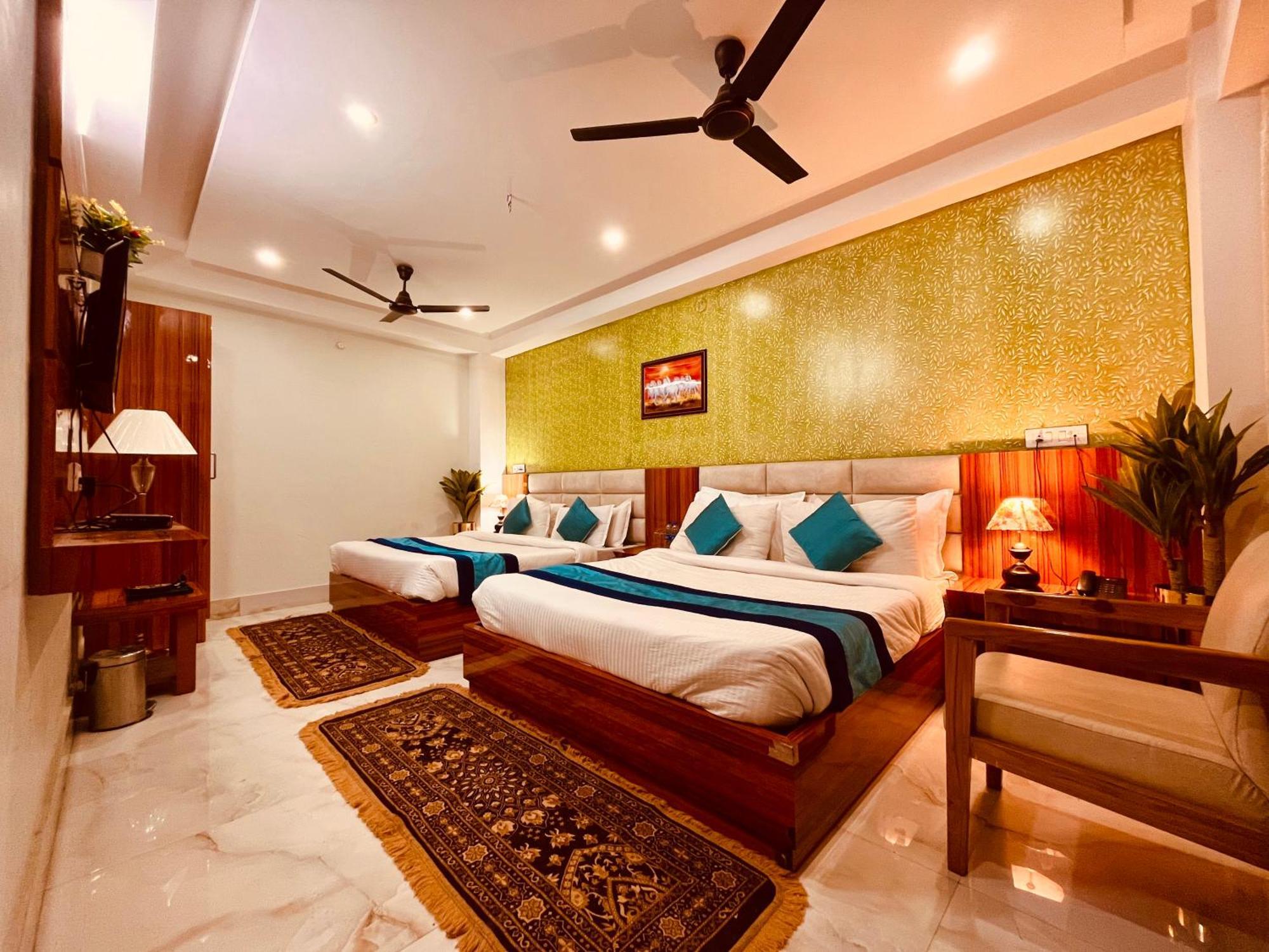 Hotel Golden Temple View By La Casa, Amritsar #Top Rated #Most Awarded #Swimming Pool #Prime Location #Luxury Rooms #Parking #Rooftop Cafe Exteriér fotografie