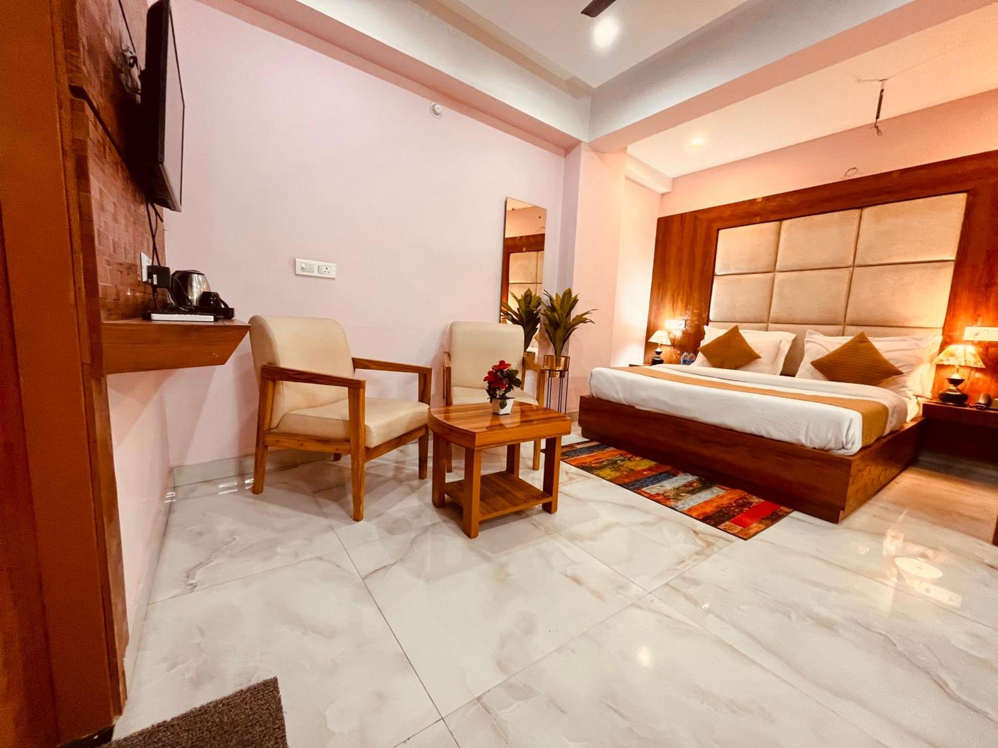 Hotel Golden Temple View By La Casa, Amritsar #Top Rated #Most Awarded #Swimming Pool #Prime Location #Luxury Rooms #Parking #Rooftop Cafe Exteriér fotografie