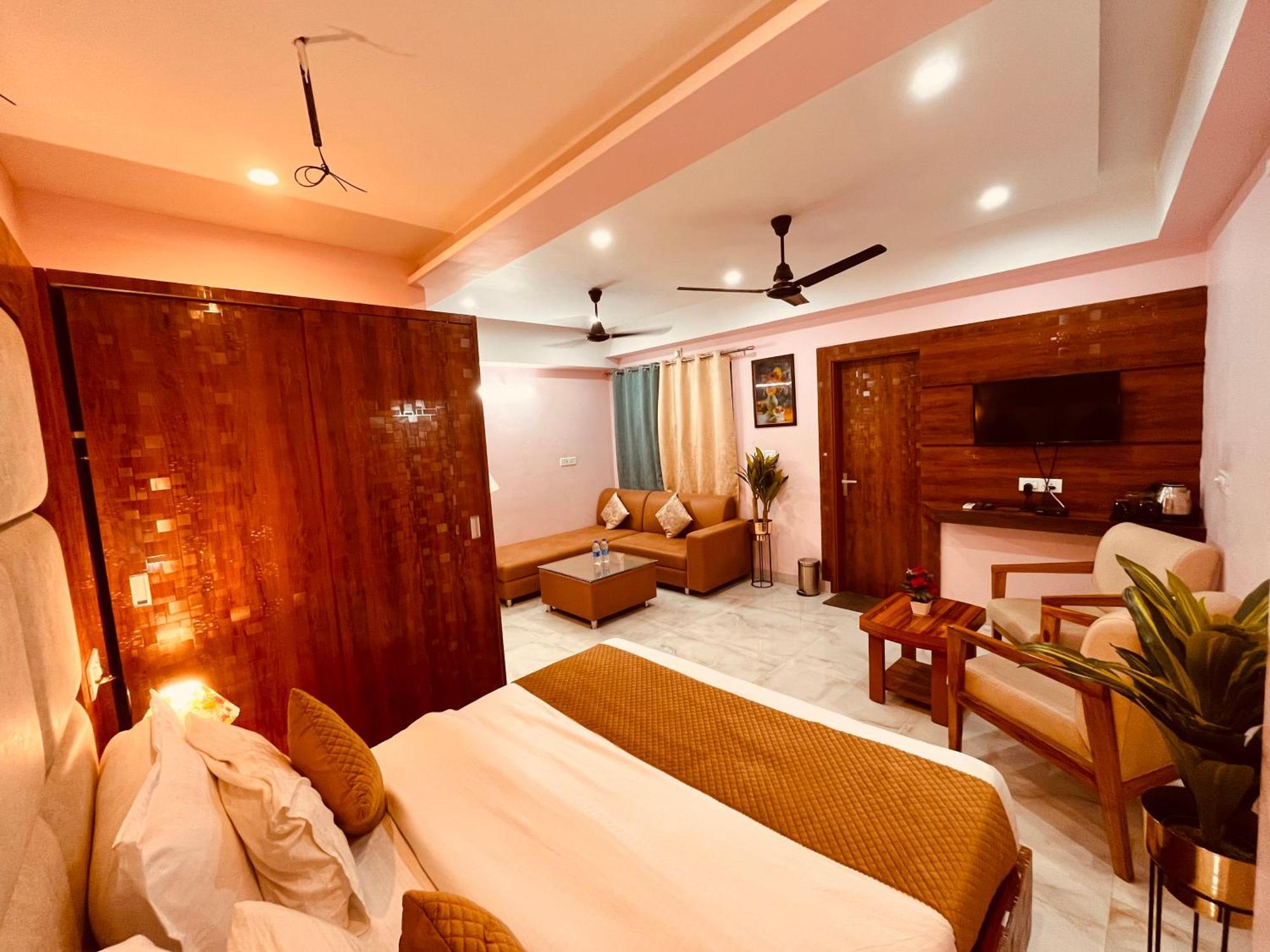 Hotel Golden Temple View By La Casa, Amritsar #Top Rated #Most Awarded #Swimming Pool #Prime Location #Luxury Rooms #Parking #Rooftop Cafe Exteriér fotografie