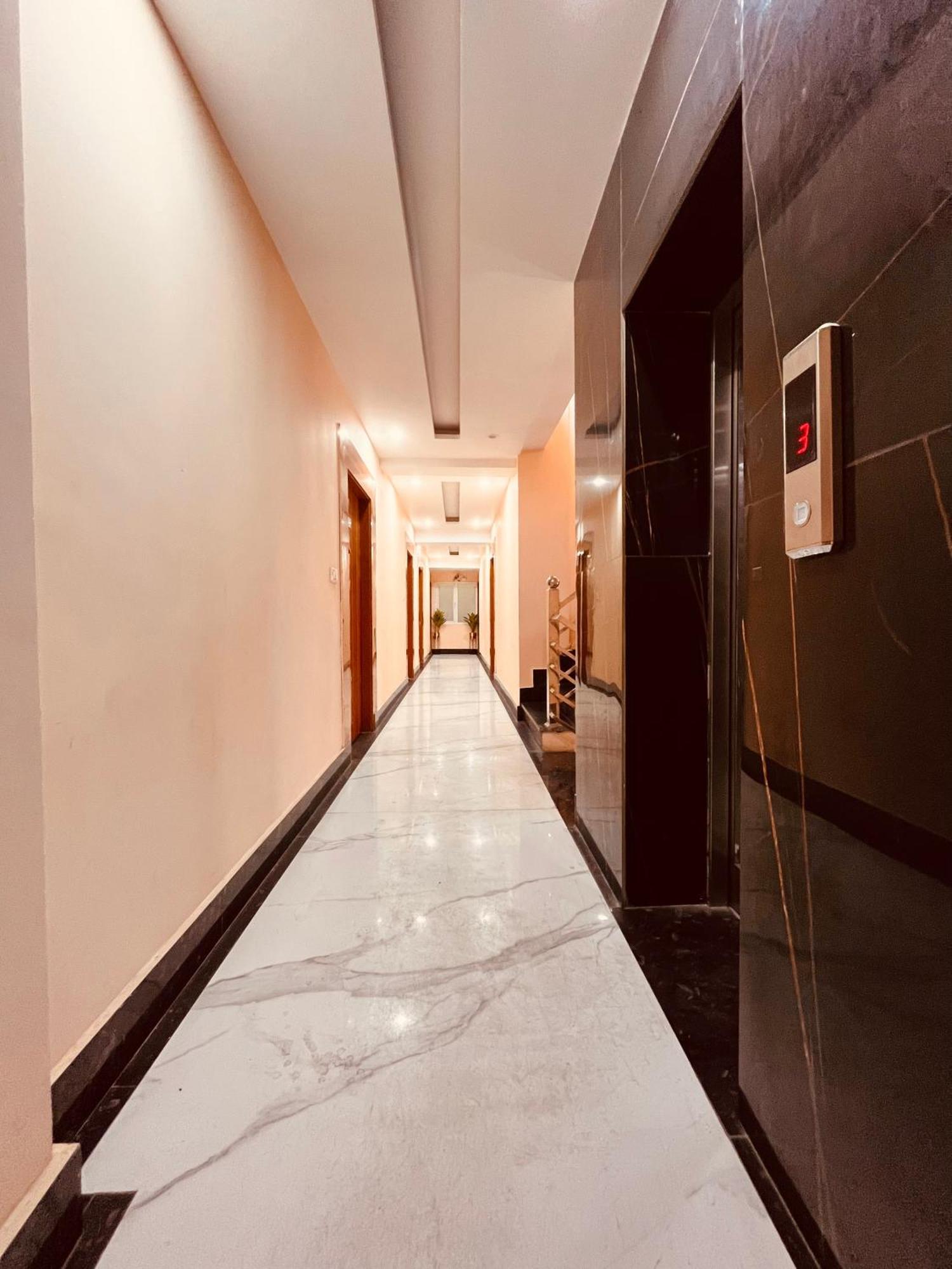 Hotel Golden Temple View By La Casa, Amritsar #Top Rated #Most Awarded #Swimming Pool #Prime Location #Luxury Rooms #Parking #Rooftop Cafe Exteriér fotografie
