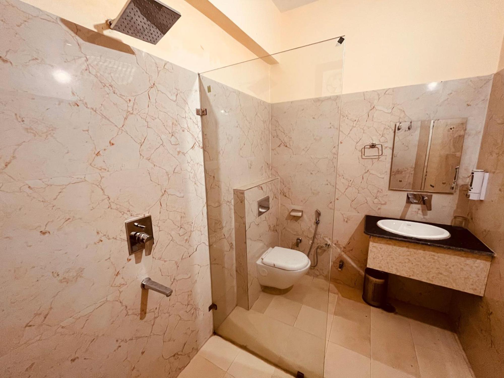 Hotel Golden Temple View By La Casa, Amritsar #Top Rated #Most Awarded #Swimming Pool #Prime Location #Luxury Rooms #Parking #Rooftop Cafe Exteriér fotografie