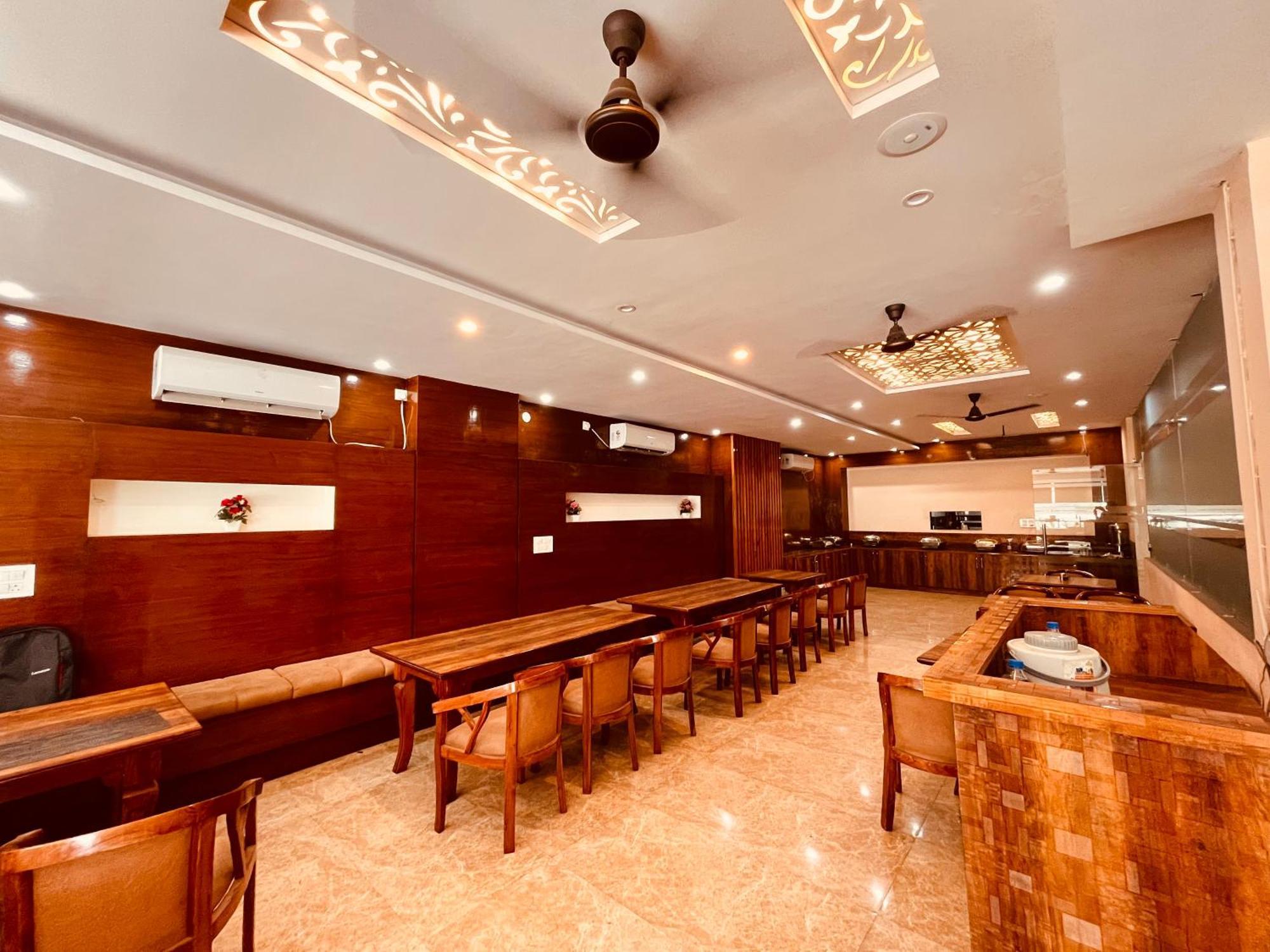 Hotel Golden Temple View By La Casa, Amritsar #Top Rated #Most Awarded #Swimming Pool #Prime Location #Luxury Rooms #Parking #Rooftop Cafe Exteriér fotografie